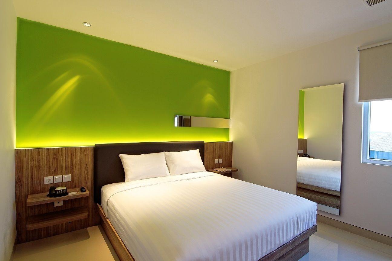 Zoom Smart Hotel Jemursari Surabaya Exteriör bild